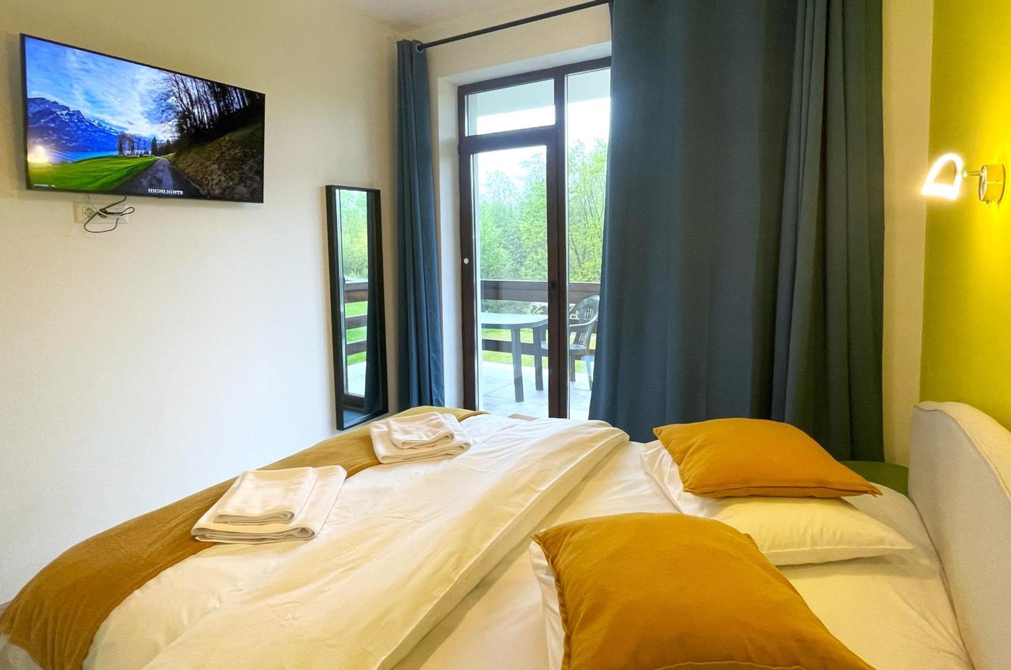 Cozy Riverfront Apartments With Garden And Mountain View Buşteni Exteriér fotografie