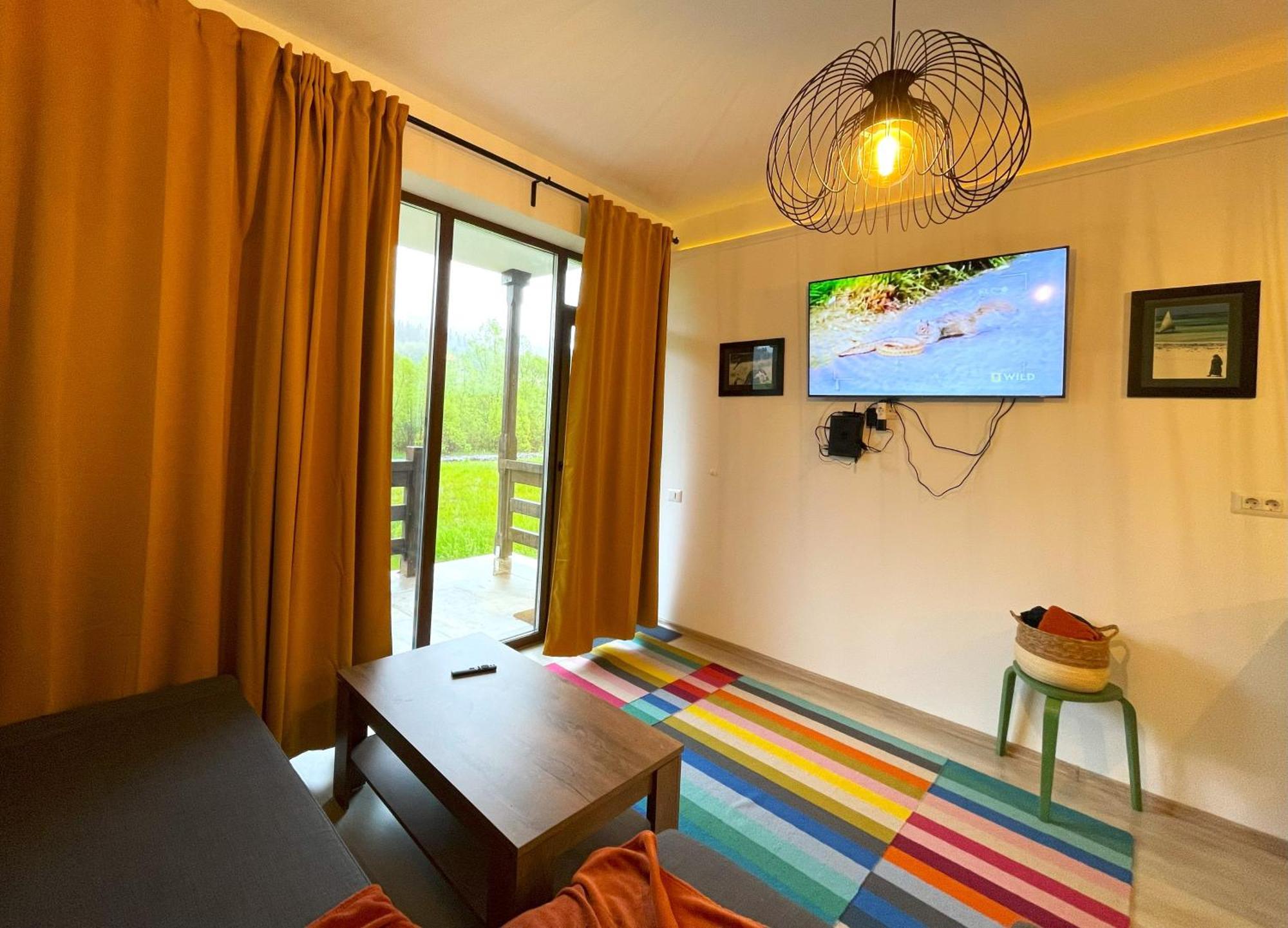 Cozy Riverfront Apartments With Garden And Mountain View Buşteni Exteriér fotografie
