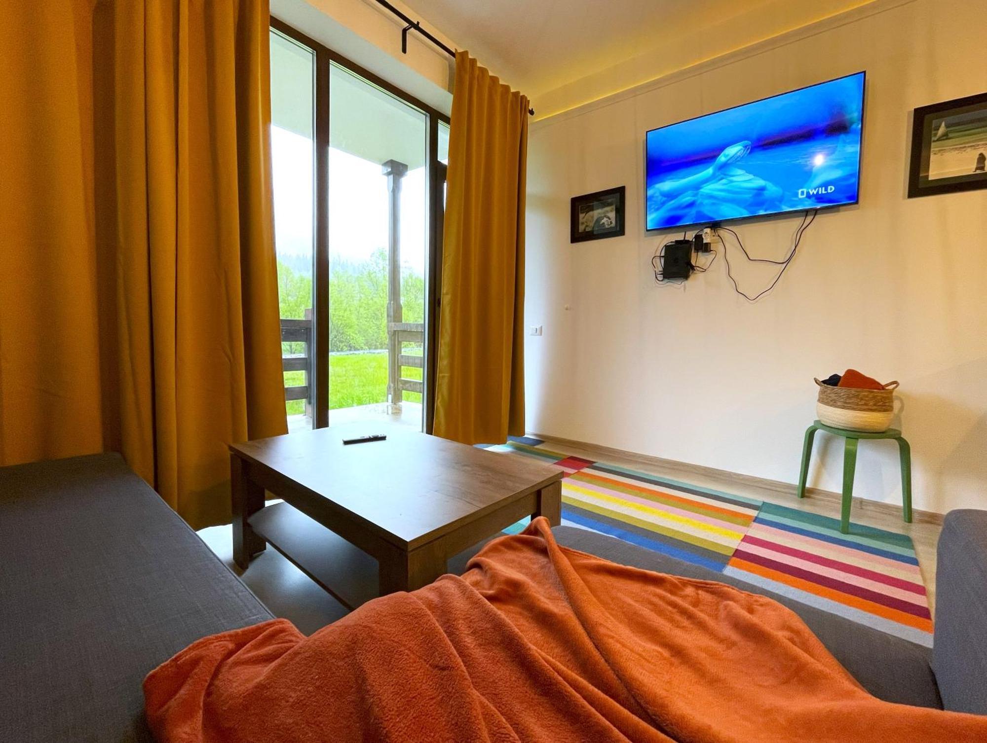 Cozy Riverfront Apartments With Garden And Mountain View Buşteni Exteriér fotografie